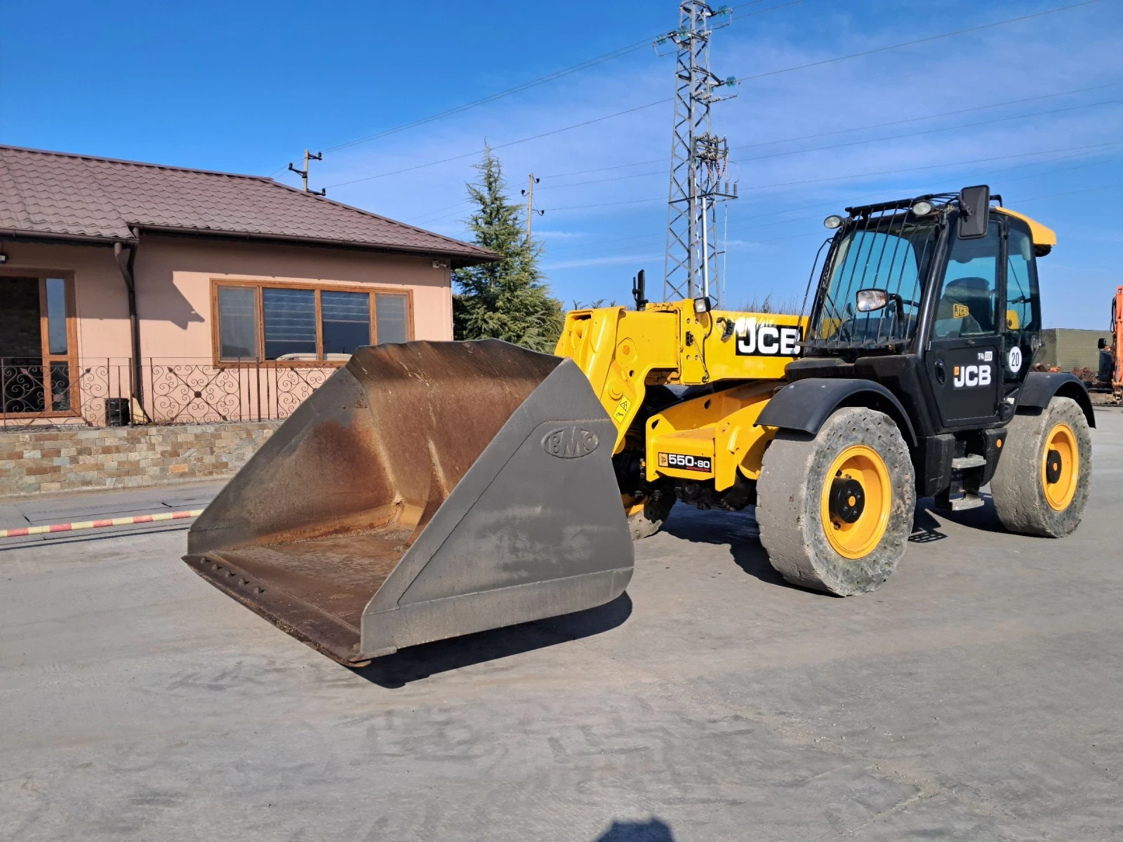 Телескопичен товарач JCB 550-80 - изображение 4