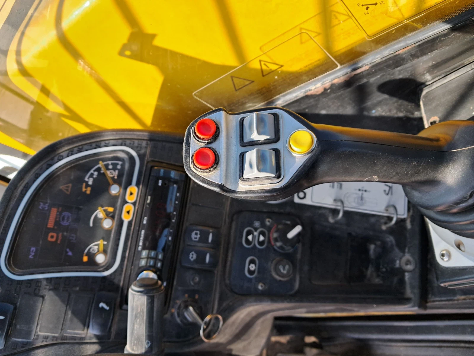 Телескопичен товарач JCB 550-80 - изображение 7