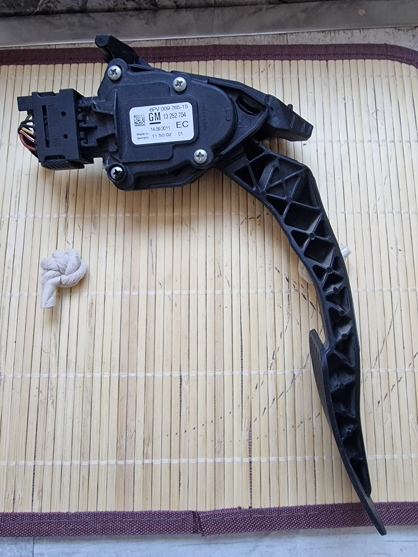 GM 13 252 704 EC ����� ��� OPEL ASTRA J  GM13252704 | Mobile.bg � ����������� 1