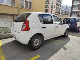 Dacia Sandero 1.6 бензин, става на газ, снимка 4