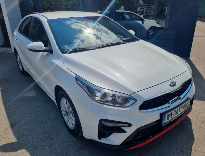 Kia K3 1.6cm3 GT Line, снимка 2 - Автомобили и джипове - 46643275