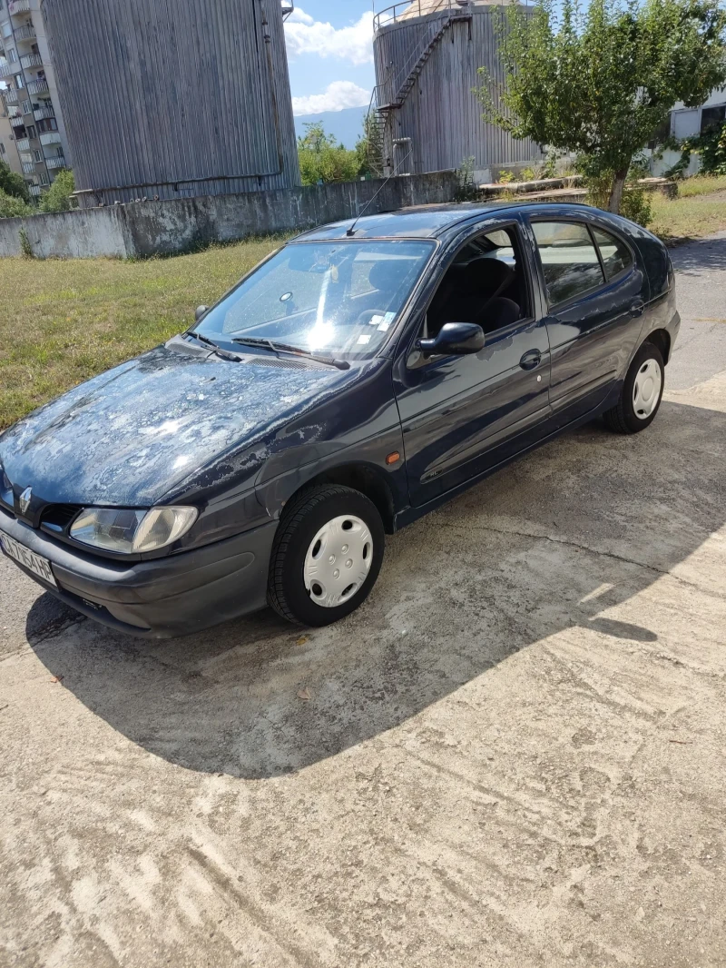 Renault Megane 1. 4 ГАЗ, снимка 4 - Автомобили и джипове - 47253614