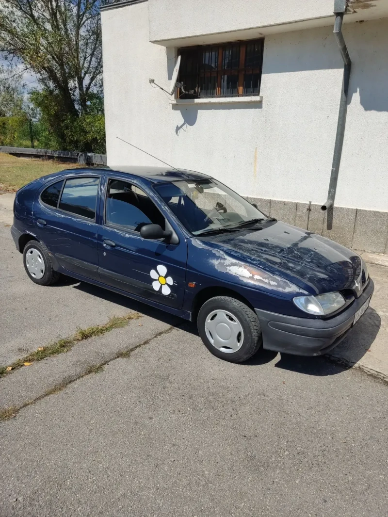 Renault Megane 1. 4 ГАЗ, снимка 2 - Автомобили и джипове - 47253614