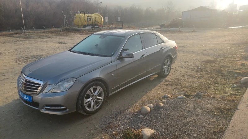 Mercedes-Benz E 250 Mercedes-Benz E 250 , снимка 1 - Автомобили и джипове - 48939996