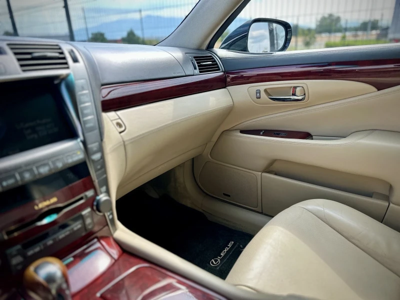 Lexus LS 600 LS600hL, снимка 8 - Автомобили и джипове - 51995806