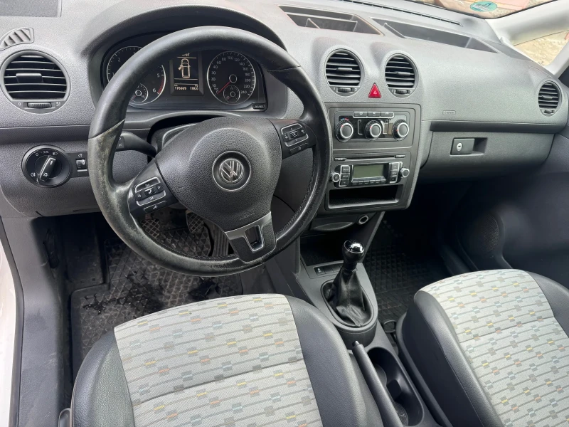 VW Caddy, снимка 7 - Автомобили и джипове - 49321644