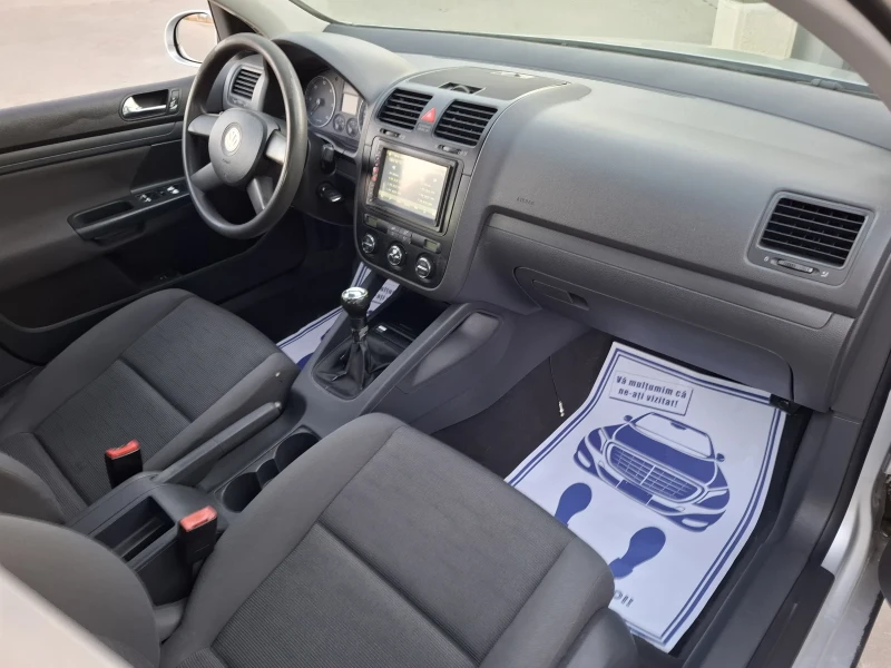 VW Golf 1.9TDI* (105кс)* KЛИМАТРОНИК* НАВИ* НОВ ВHОС* , снимка 15 - Автомобили и джипове - 52012312
