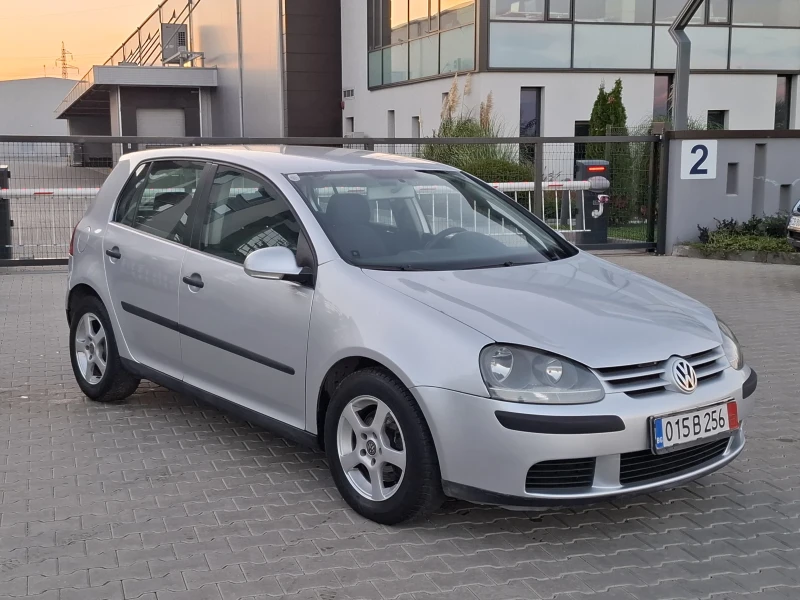 VW Golf 1.9TDI* (105кс)* KЛИМАТРОНИК* НАВИ* НОВ ВHОС* , снимка 11 - Автомобили и джипове - 52012312