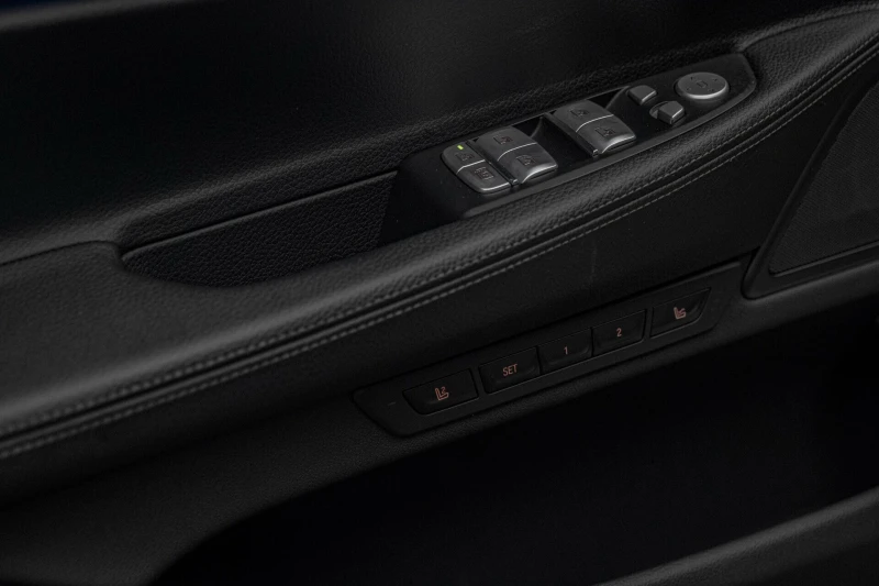 BMW 750 d/xDrive/Камера 360/RSE/HuD/Обдухване/Laser/Ambien, снимка 9 - Автомобили и джипове - 52312218