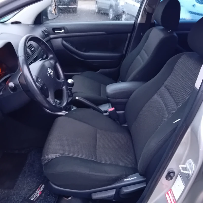 Toyota Avensis 2.0 d4d facelift , снимка 7 - Автомобили и джипове - 52794464