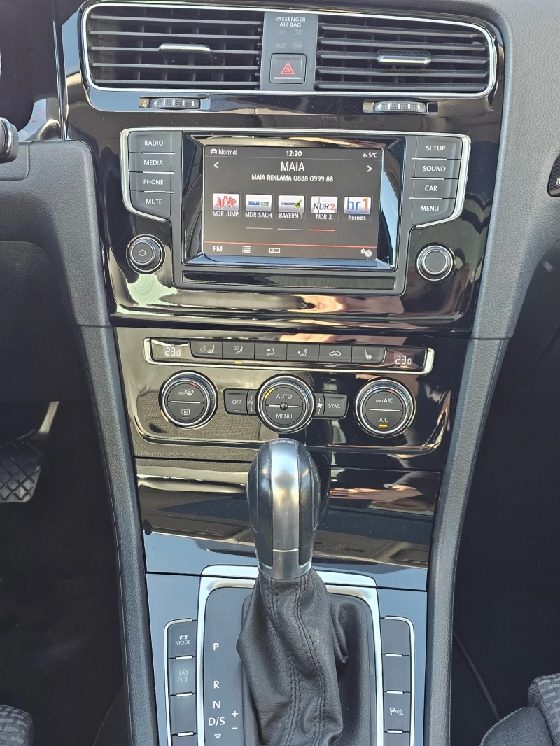 VW Golf 2.0TDI DSG 6 Highline СЕРВИЗНА ИСТОРИЯ , снимка 9 - Автомобили и джипове - 52938590