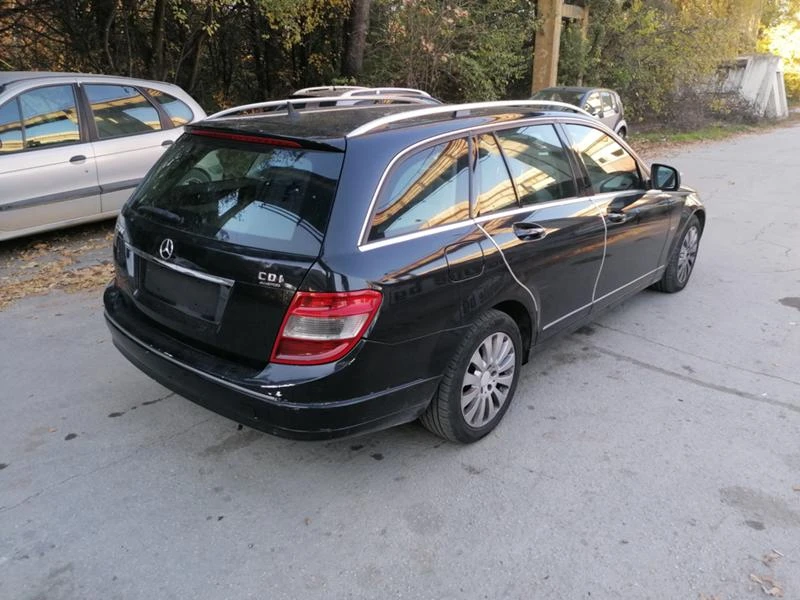 Mercedes-Benz C 200 2.0 DCI, снимка 4 - Автомобили и джипове - 36144187