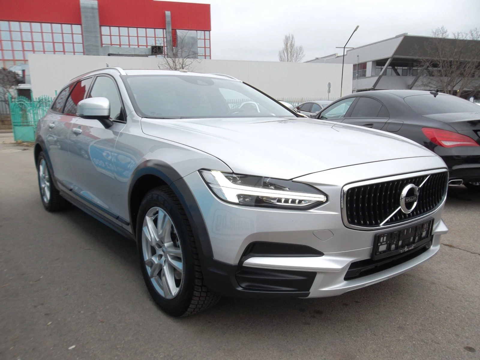 Volvo V90 Cross Country 2.0 D4 4x4 EURO 6B - изображение 4