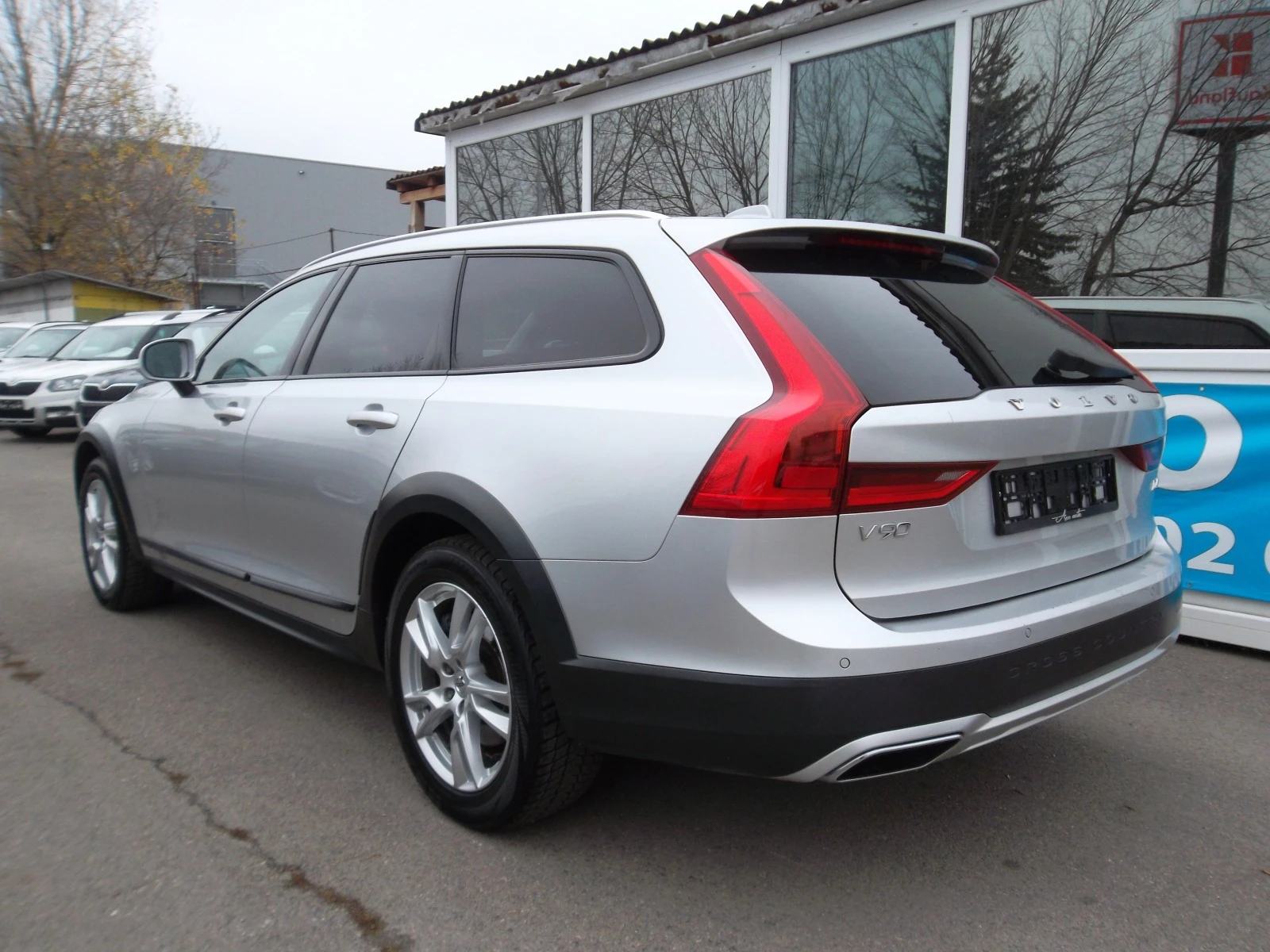 Volvo V90 Cross Country 2.0 D4 4x4 EURO 6B - изображение 2