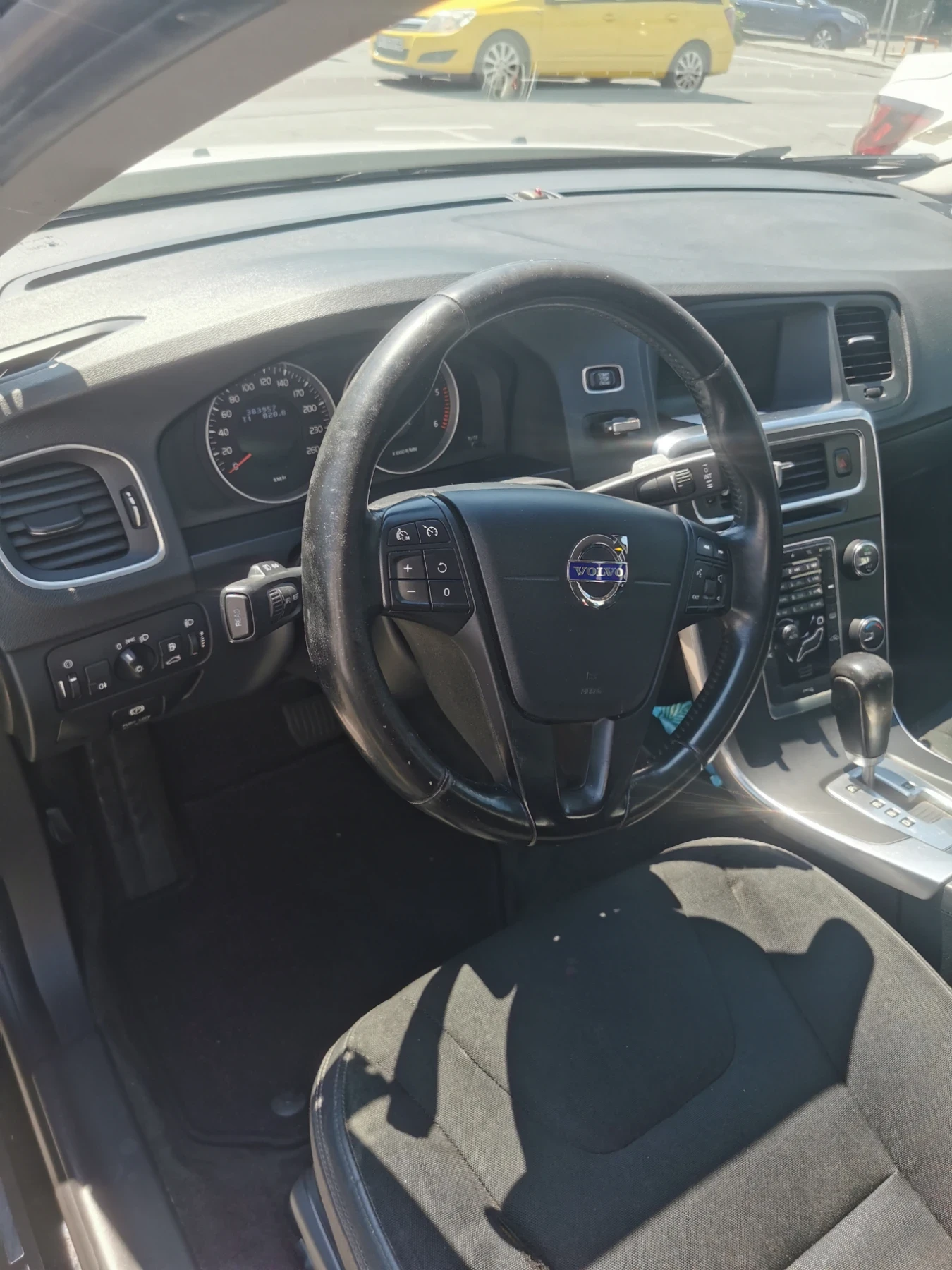 Volvo V60  - изображение 2