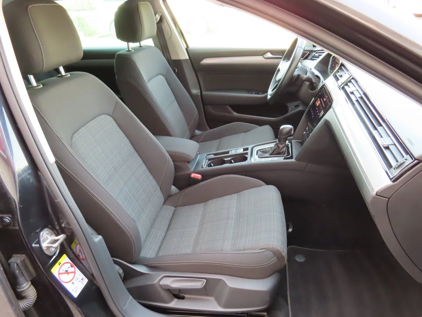 VW Passat Business 2.0 TDI SCR DSG | Mobile.bg � ����������� 7