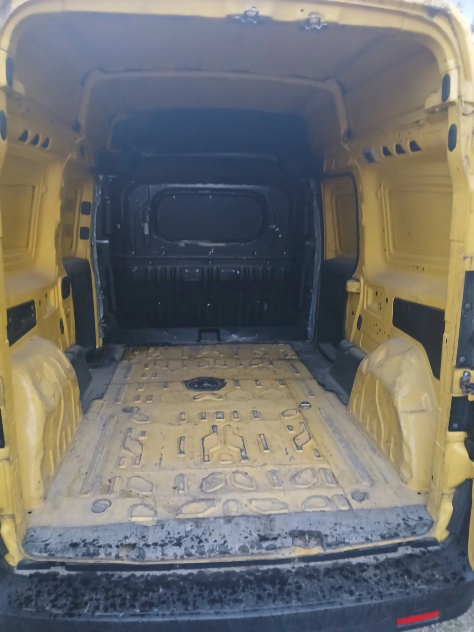 Fiat Doblo 1.6Jtd-maXi - изображение 10