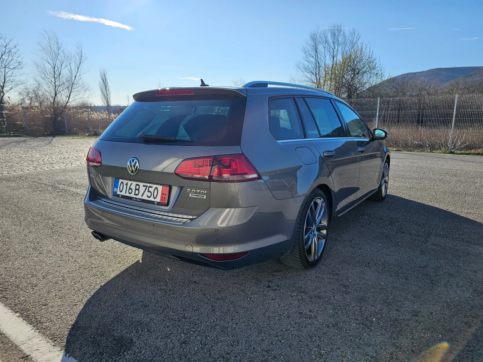 VW Golf 2.0TDI DSG 6 Highline СЕРВИЗНА ИСТОРИЯ  - изображение 4