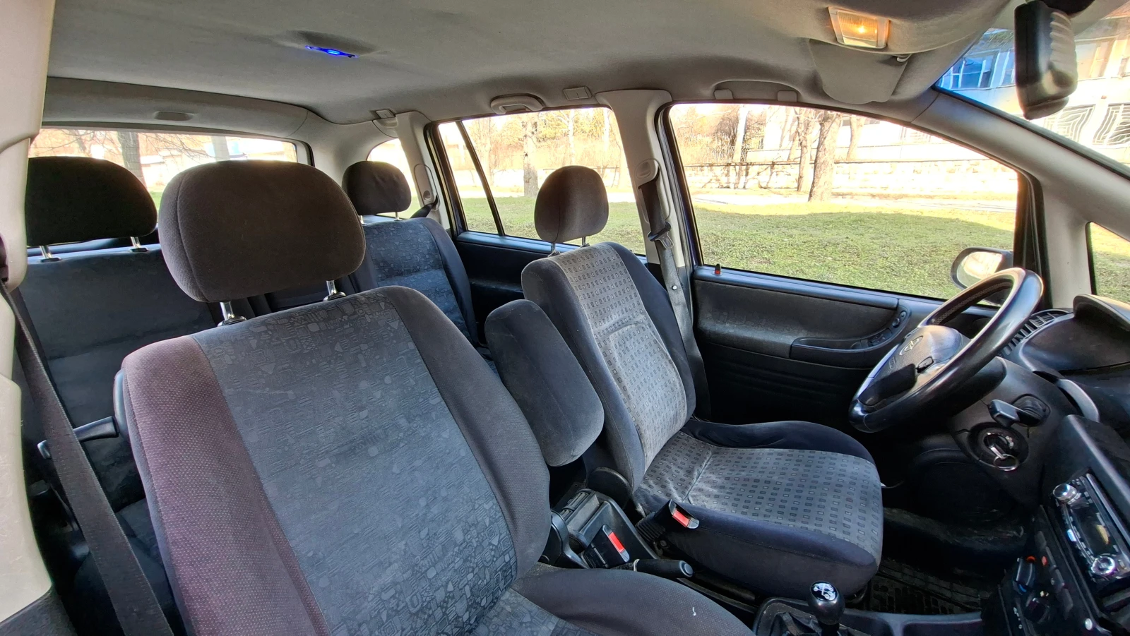 Opel Zafira, снимка 9 - Автомобили и джипове - 53820994