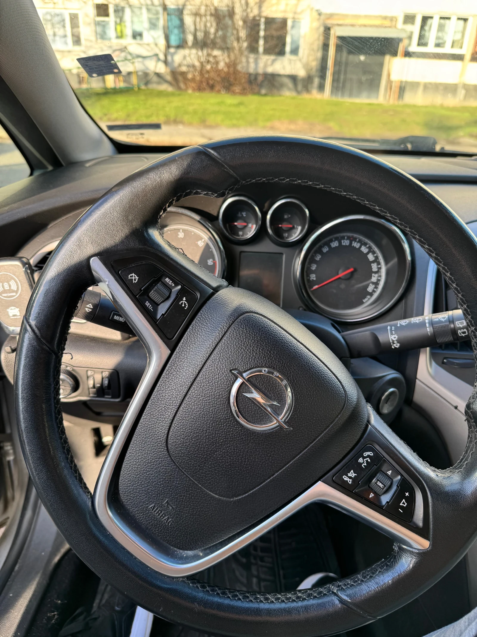 Opel Astra, снимка 6 - Автомобили и джипове - 53990945