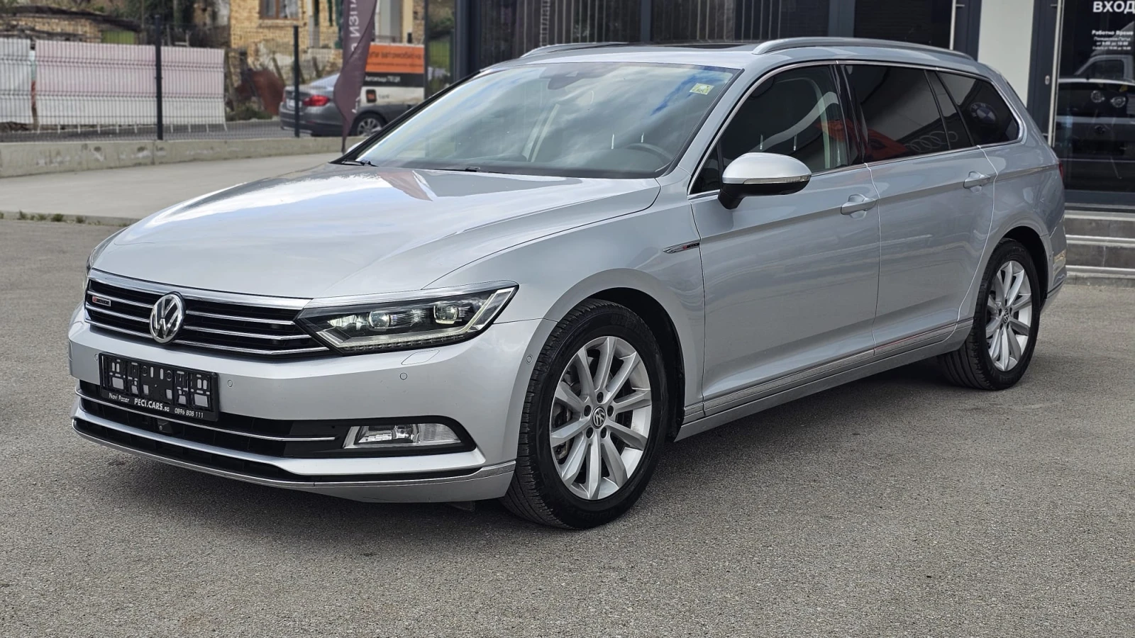 VW Passat 2.0BiTDi 240HP 4Motion 7DSG CH-MATRIX-ФУЛ-ЛИЗИНГ, снимка 3 - Автомобили и джипове - 54223401