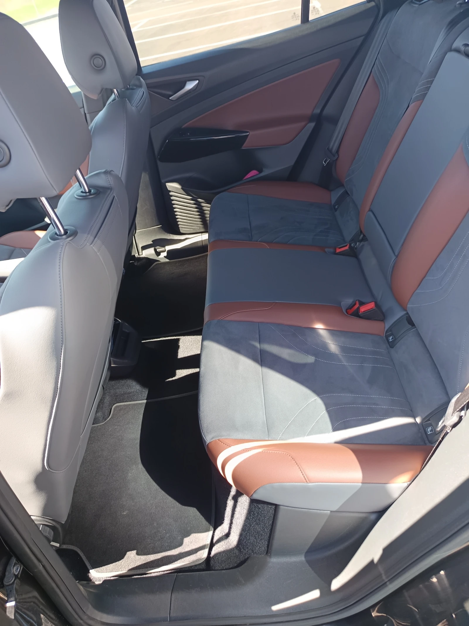 VW ID.4 1St Edition, снимка 8 - Автомобили и джипове - 54312861