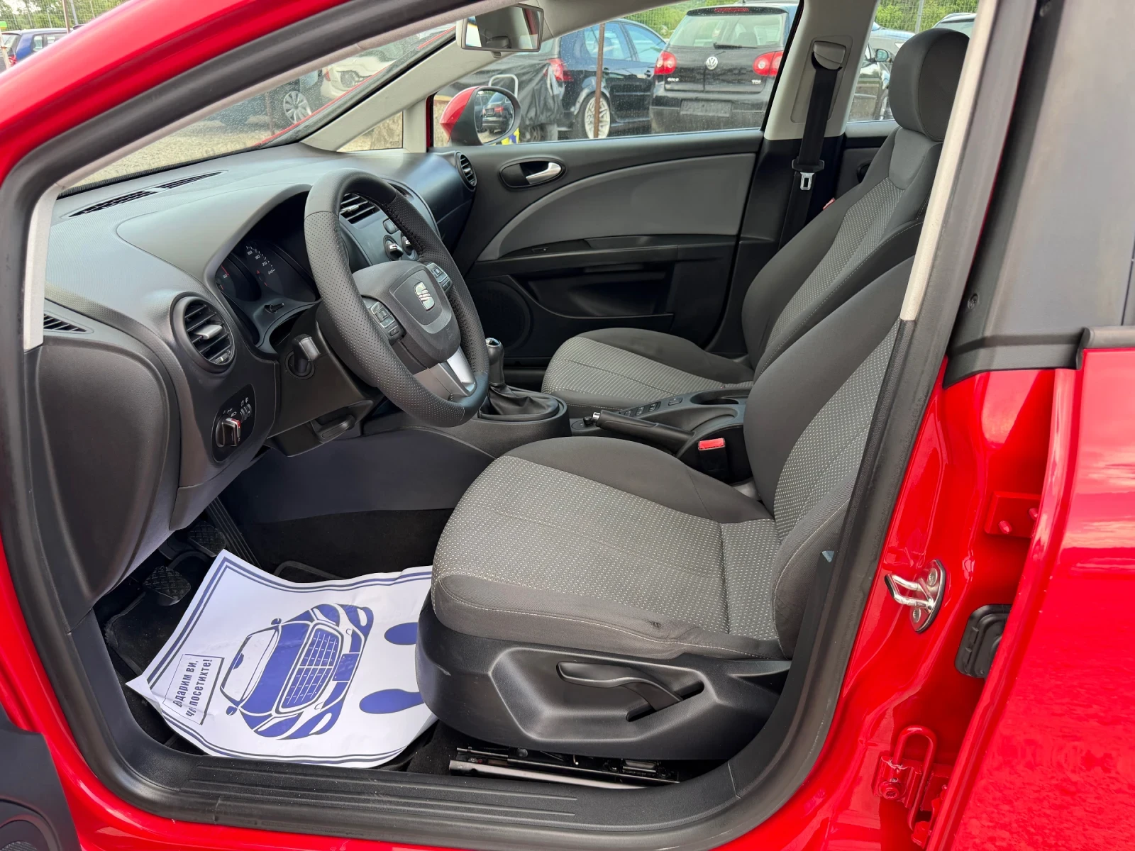 Seat Leon 1.6TDI-105PS, снимка 8 - Автомобили и джипове - 54530412