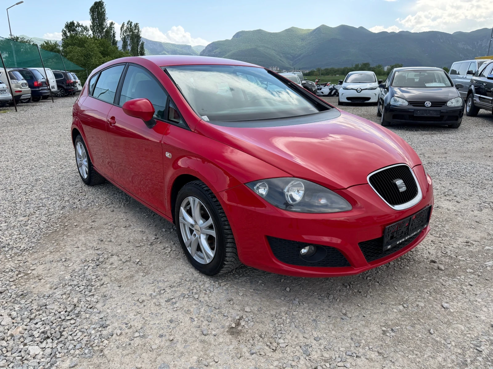 Seat Leon 1.6TDI-105PS, снимка 3 - Автомобили и джипове - 54530412