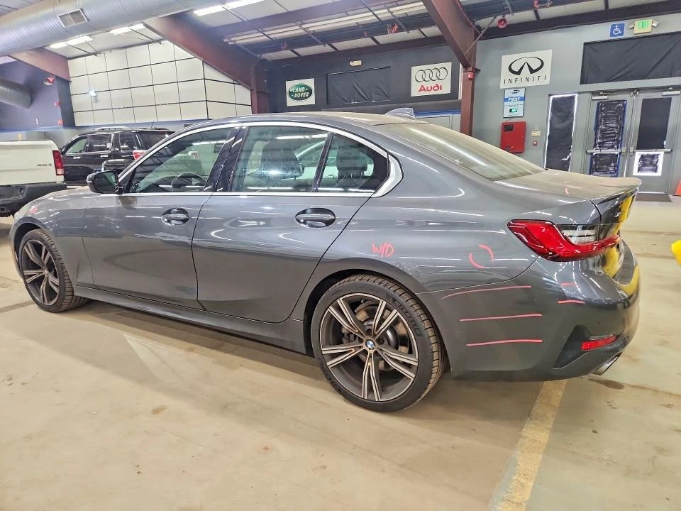 BMW 320, снимка 2 - Автомобили и джипове - 54720168