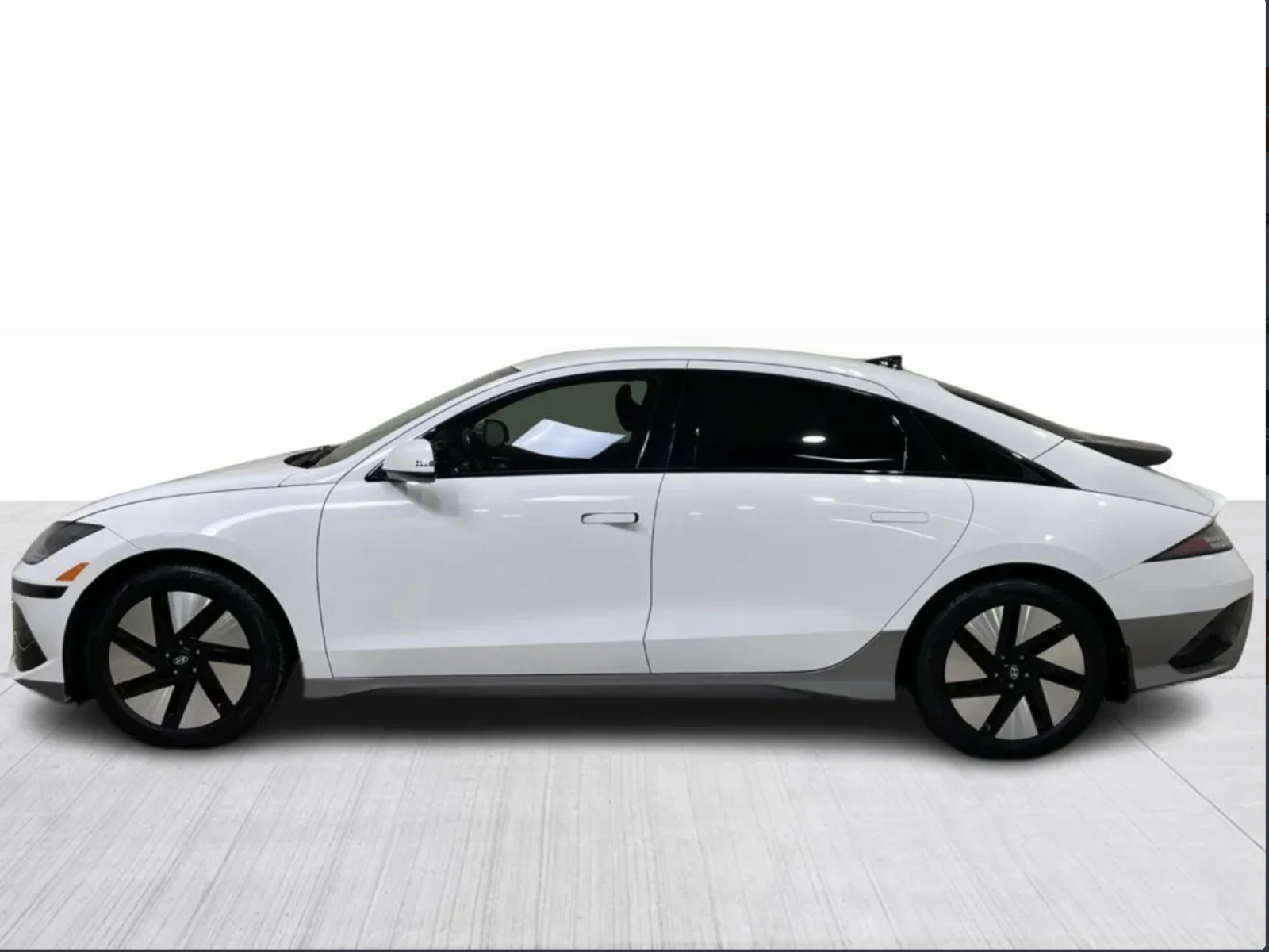 Hyundai Ioniq 6 Preferred /AWD / Long Range, снимка 5 - Автомобили и джипове - 54928374