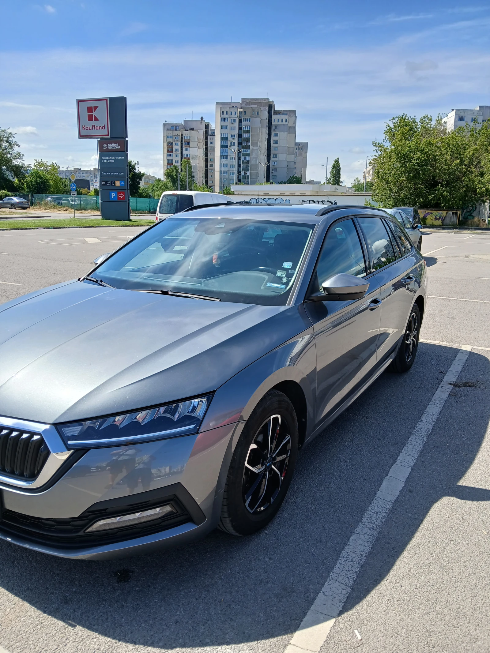 Skoda Octavia 1, 5 TSI, снимка 3 - Автомобили и джипове - 54932546