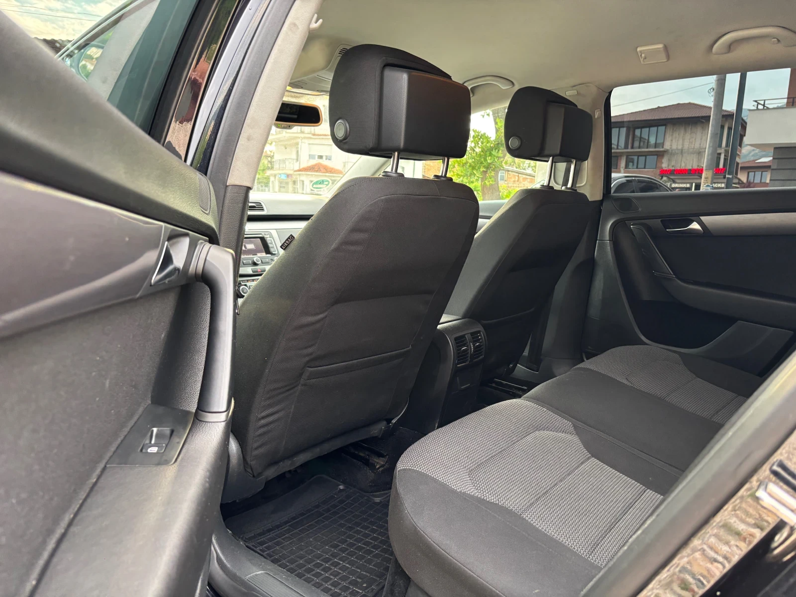 VW Passat 2.0 TDI 140 кс, снимка 13 - Автомобили и джипове - 55212462