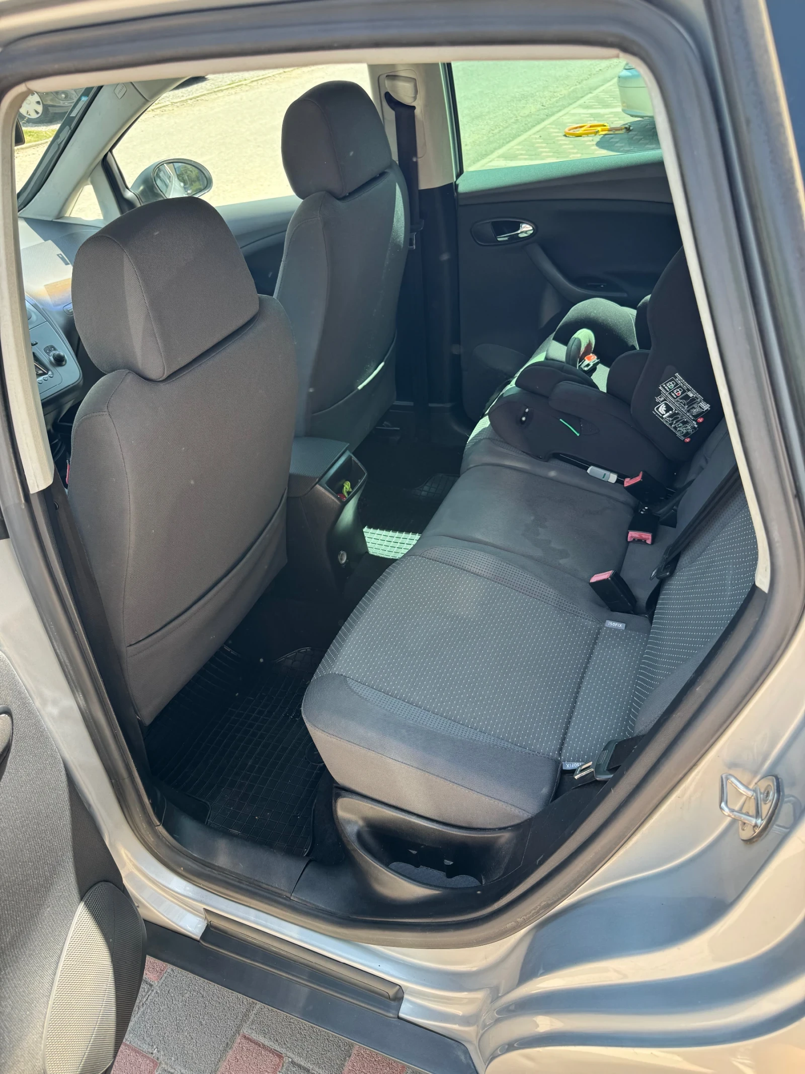 Seat Altea 1.9 105 bls, снимка 7 - Автомобили и джипове - 55434959