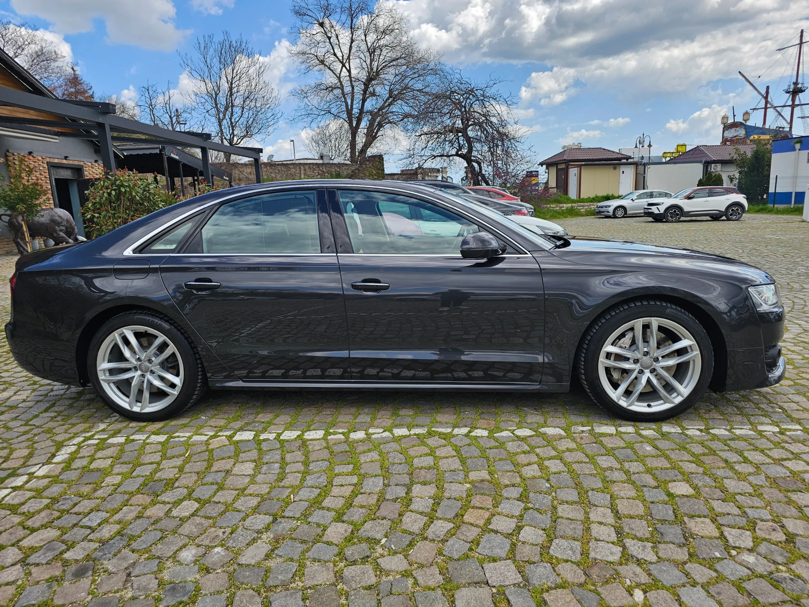 Audi A8, снимка 4 - Автомобили и джипове - 55846581