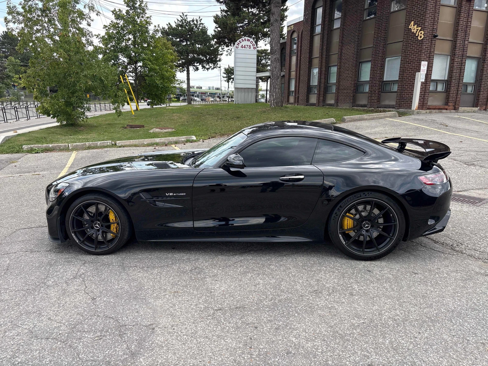 Mercedes-Benz AMG GT R * R* АВТОКРЕДИТ БЕЗ ПЪРВОНАЧАЛНА ВНОСКА* , снимка 2 - Автомобили и джипове - 55873267