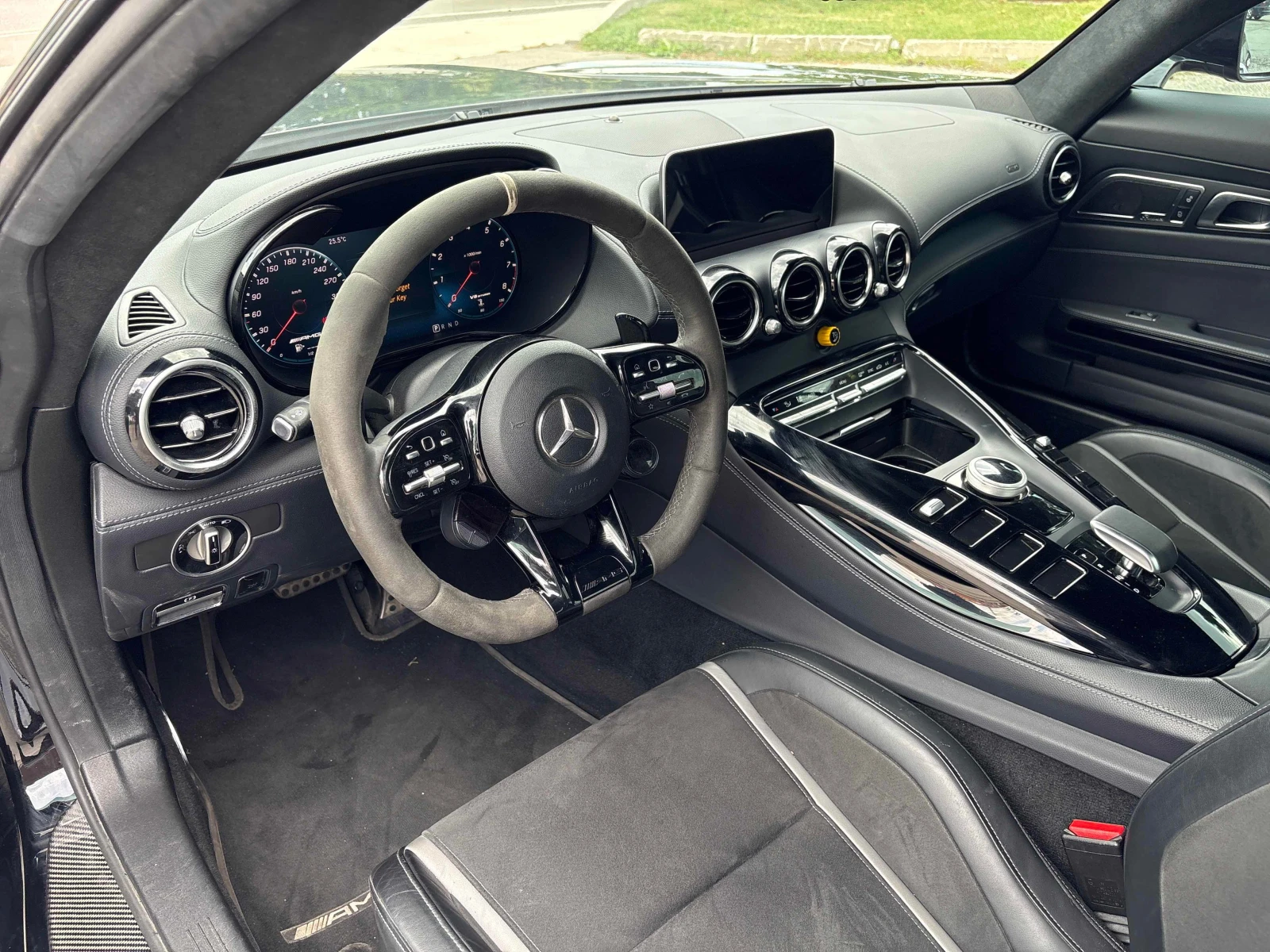Mercedes-Benz AMG GT R * R* АВТОКРЕДИТ БЕЗ ПЪРВОНАЧАЛНА ВНОСКА* , снимка 5 - Автомобили и джипове - 55873267
