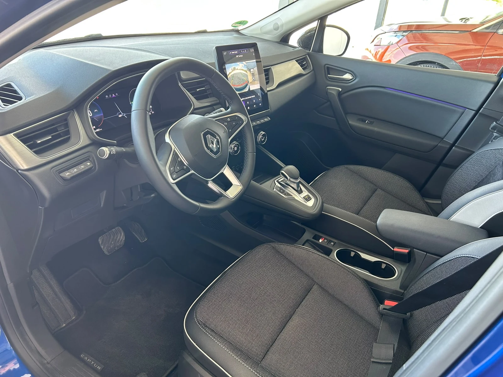 Renault Captur 4000km!!!!!!, снимка 16 - Автомобили и джипове - 56213887