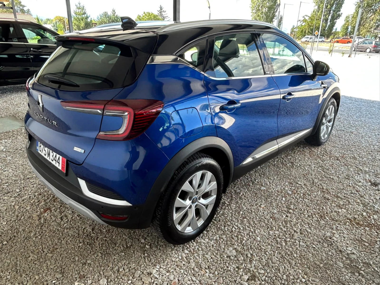 Renault Captur 4000km!!!!!!, снимка 3 - Автомобили и джипове - 56213887