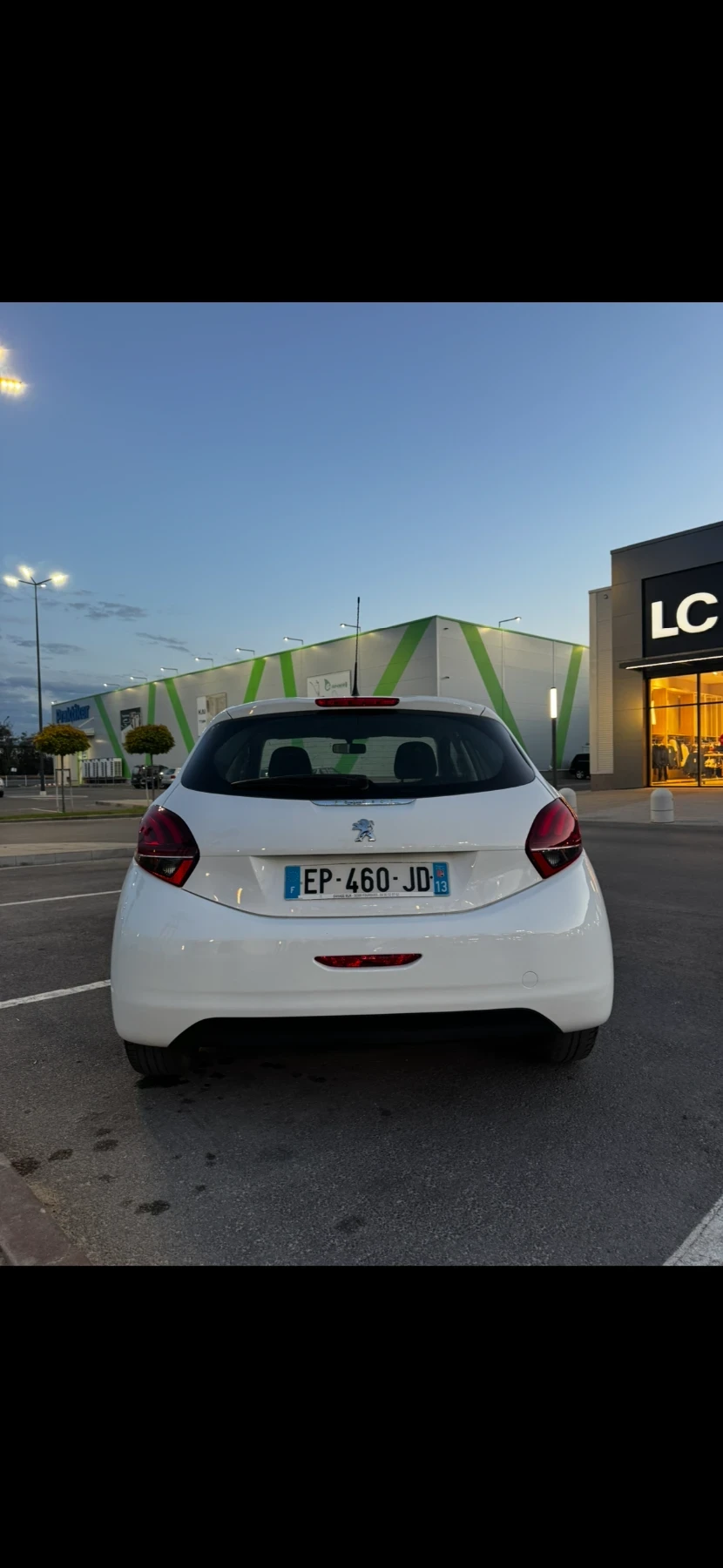 Peugeot 208 1.2 PureTech Бензин, снимка 3 - Автомобили и джипове - 56220420
