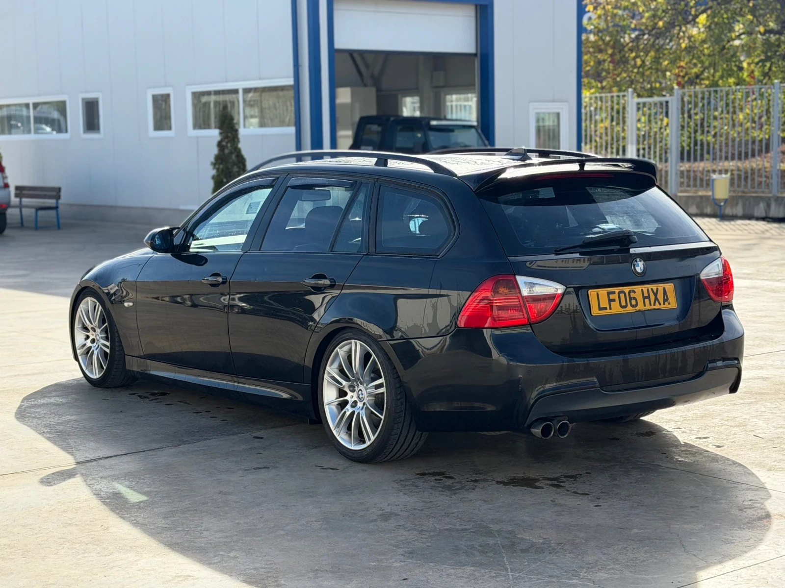 BMW 330 M-pack, снимка 6 - Автомобили и джипове - 56646124