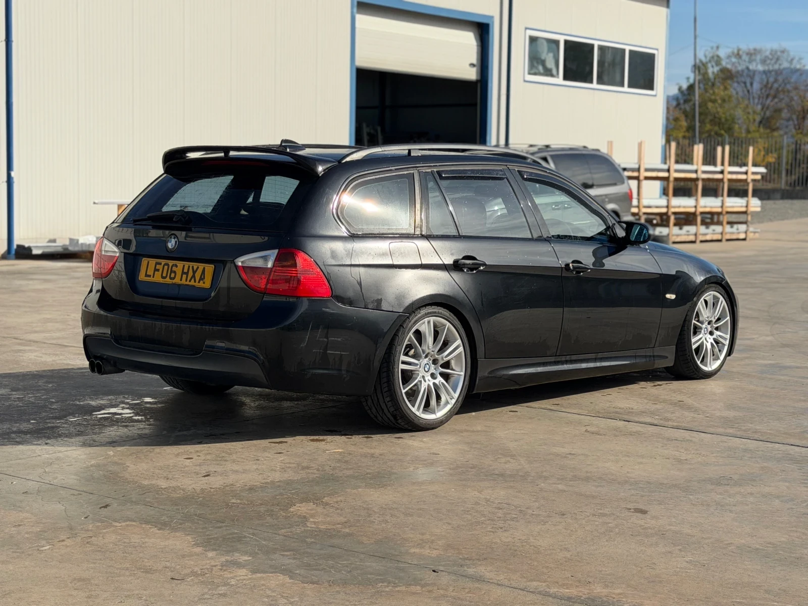 BMW 330 M-pack, снимка 7 - Автомобили и джипове - 56646124