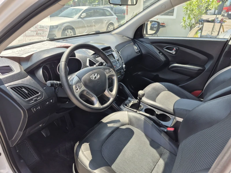 Hyundai IX35, снимка 12 - Автомобили и джипове - 50701749