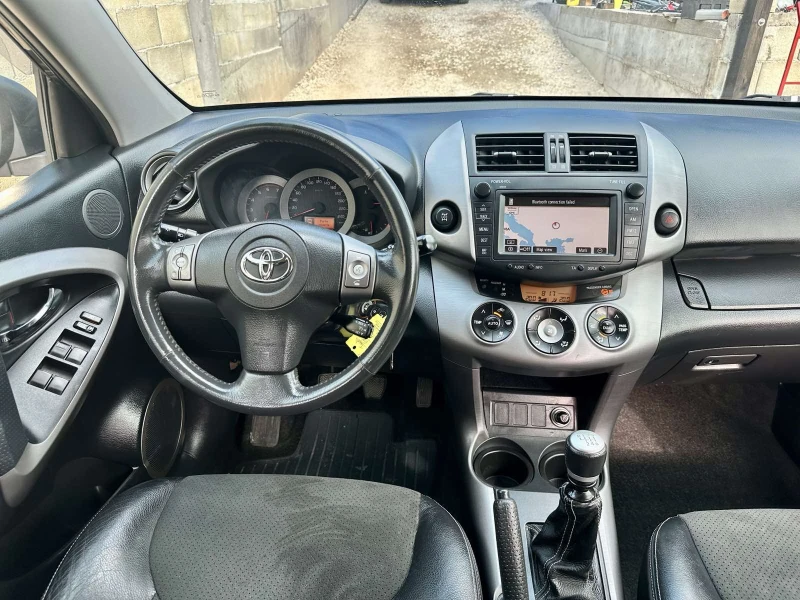 Toyota Rav4 2.2 D4-D Кожа, Навигация, Сервизна История, Лизинг, снимка 11 - Автомобили и джипове - 51254347
