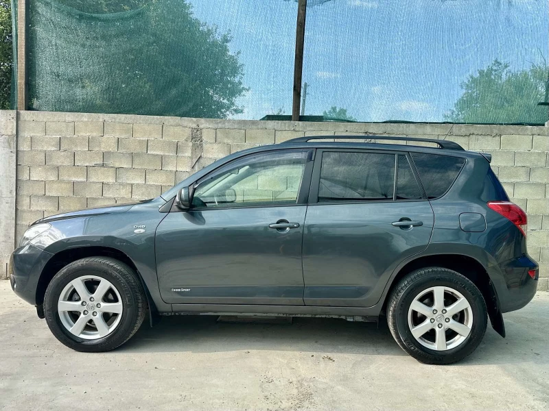 Toyota Rav4 2.2 D4-D Кожа, Навигация, Сервизна История, Лизинг, снимка 2 - Автомобили и джипове - 51254347