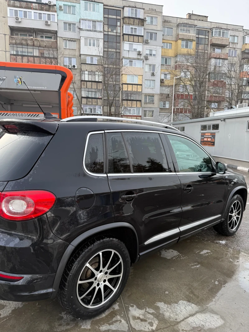 VW Tiguan, снимка 4 - Автомобили и джипове - 53595998