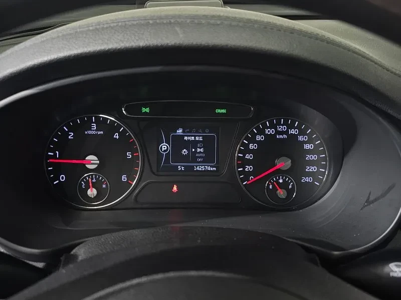 Kia Sorento 2.2 CRDI 4WD, снимка 8 - Автомобили и джипове - 54265422