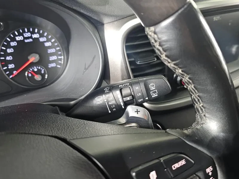 Kia Sorento 2.2 CRDI 4WD, снимка 17 - Автомобили и джипове - 54265422