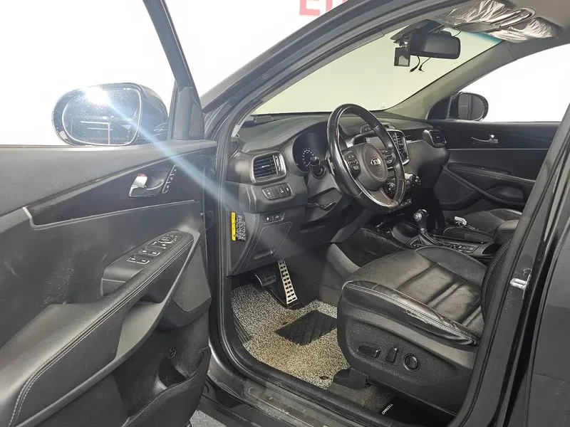 Kia Sorento 2.2 CRDI 4WD, снимка 10 - Автомобили и джипове - 54265422