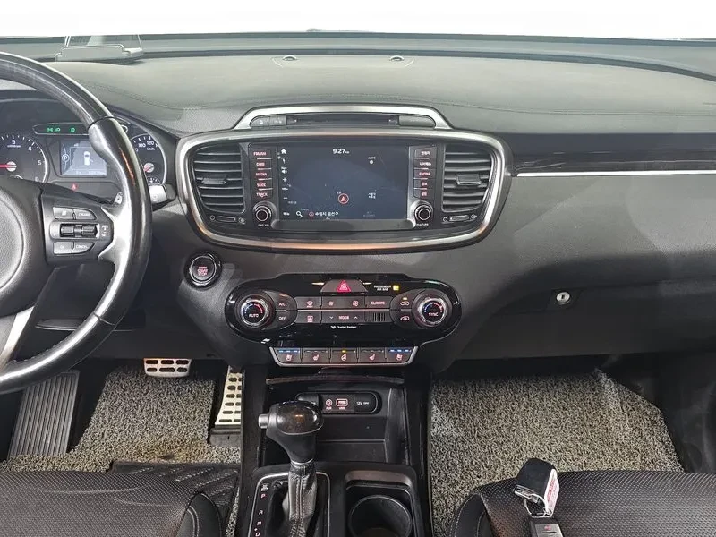 Kia Sorento 2.2 CRDI 4WD, снимка 14 - Автомобили и джипове - 54265422