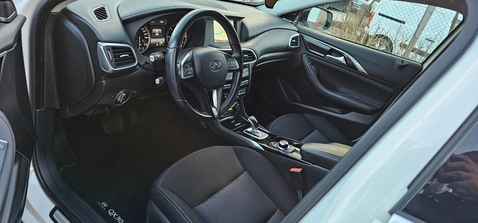 Infiniti QX30 2.2D 16V TURBO 4x4 ! 107000 | Mobile.bg — изображение 12